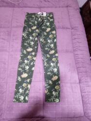 Digər qadın geyimləri: Salam. Hər biri 5 AZN. Ölçülər S və 46 üçündür. İstiyə olsa nömrə ilə — 6