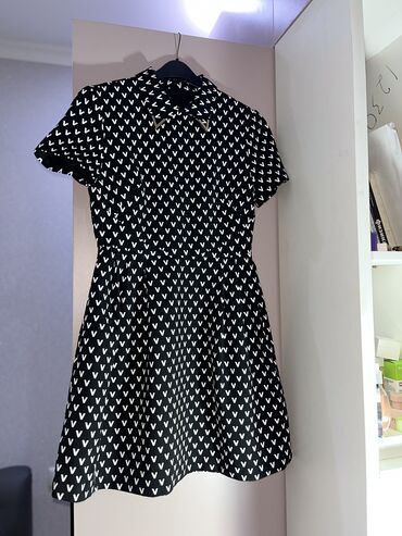 актуальное платья: Вечернее платье, Коктейльное, Короткая модель, Без рукавов, M (EU 38)