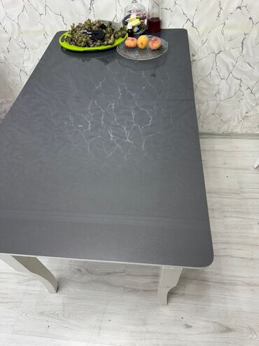 stol örtükləri: Qonaq masası