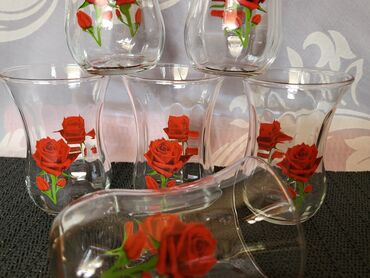 Čaše: Case nove,vintaz za caj,kuvano vino,grejanu. Komada 6 na lalafo.rs — 3 Čaše: Case nove,vintaz za caj,kuvano vino,grejanu. Komada 6 — 3