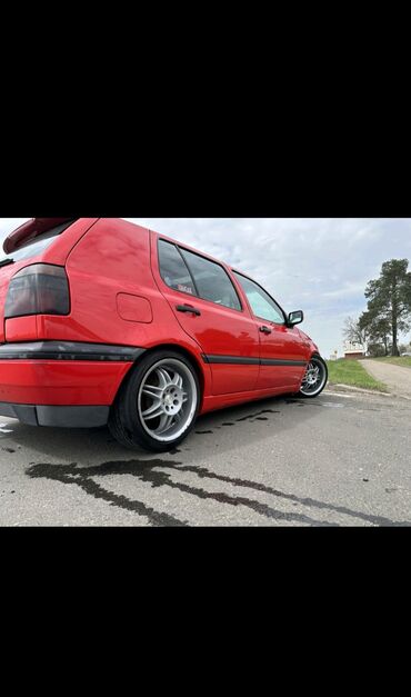 Volkswagen: Volkswagen Golf: 1995 г., 2 л, Механика, Бензин, Хэтчбэк