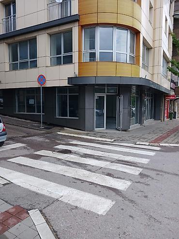 Kuće za izdavanje: Izdaje se Lokal u centru Aranđelovca lux oprema 490m2 . Prizemlje — 2
