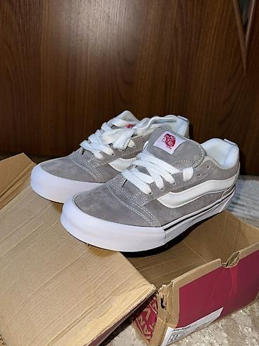 Мужские кроссовки, 39, Vans, Новый, цвет - Серый at lalafo.kg Мужские кроссовки, 39, Vans, Новый, цвет - Серый