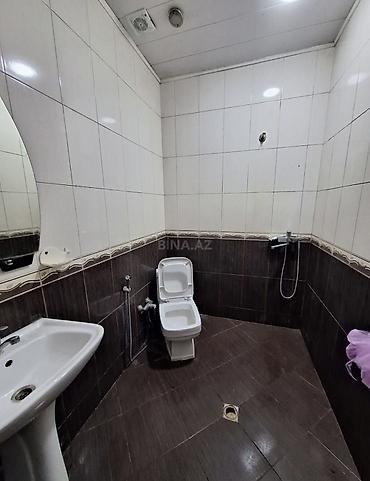 kiraye evl: Ev 229 nömrəli məktəbin yanında yerləşir .Neftcilər metrosuna düz 3dq — 4