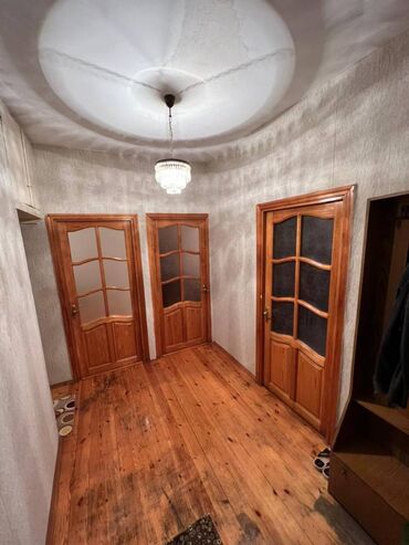 Köhnə tikili: Hovsan qesebesinde 9/9 3 otaqli bina evi satilir qiymet 110000 azn — 4