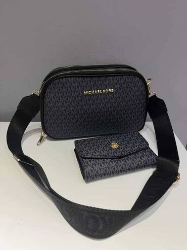 Torbe: Michael Kors torba NOVO

Novo
Replika

fb Moja Kupovina 1 — 15