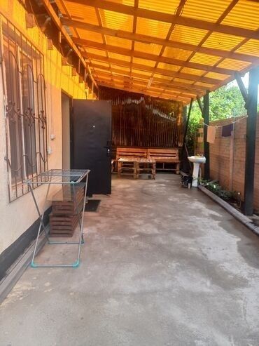 иссык куль аренда дома: 60 м², 3 комнаты, Подвал, погреб, Забор, огорожен