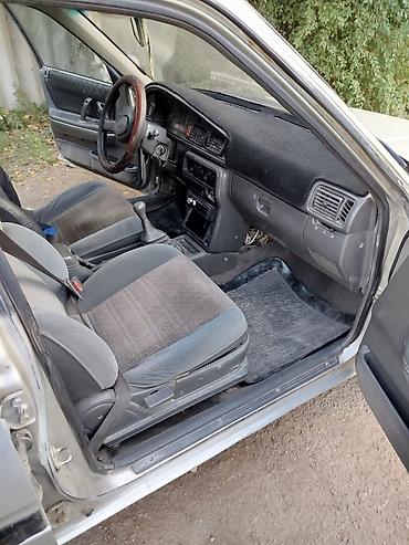a4 b7: Mazda 626: 1988 г., 2.2 л, Механика, Бензин, Седан — 4