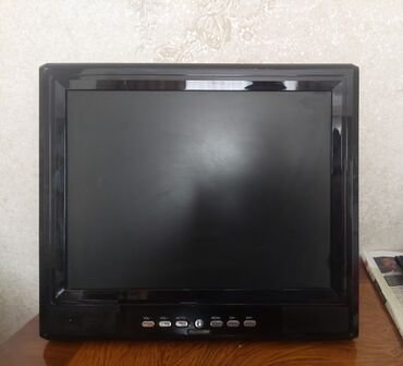 rus kanalları: Tv monitor.USB,flash kart,cd gedir və televizor kimidə görsədir