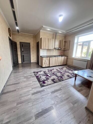 Долгосрочная аренда домов: 55 м², 2 комнаты, Утепленный, Бронированные двери, Парковка