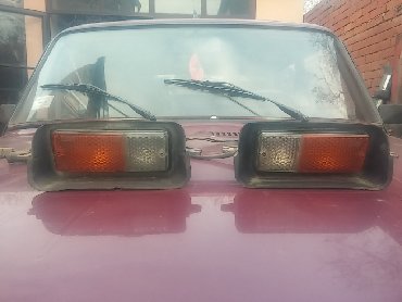 Auto delovi: Prednji zmigavci Lada 2121,3 Niva. Levi i desni kompltni sa kucistem — 1