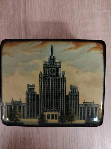 İncəsənət və kolleksiyalar: Лаковая шкатулка (Здание МИД в Москве) Прямоугольная шкатулка с — 1