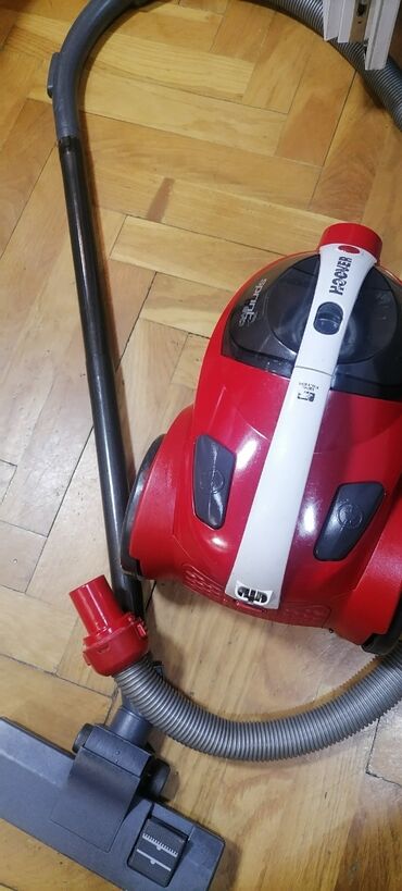 Klasični usisivači: Usisivač HOOVER bez kese kompletan dobar
Odlično vuče
 Mirjevo — 1