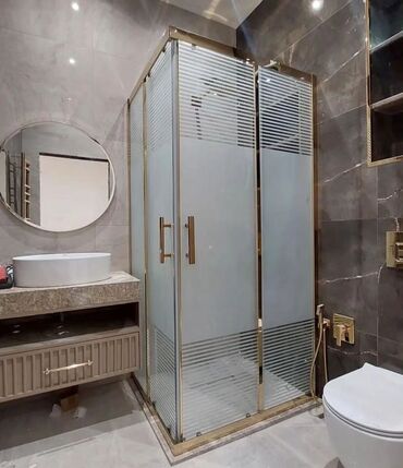 Duş kabinaları, arakəsmələr: Yeni Arakəsmə, Künc üçün, Pulsuz çatdırılma, Ünvandan götürmə — 27