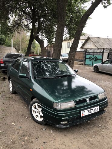 Volkswagen: Volkswagen Vento: 1995 г., 1.8 л, Механика, Бензин, Седан