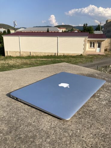 Компьютеры, ноутбуки и планшеты: Б/у Apple MacBook, 13.1 ", Intel Core i5, 128 ГБ, Самовывоз