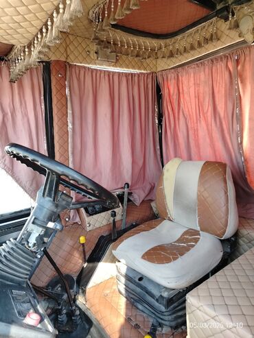 Traktorlar: Belarus traktor – mavi/qara gövdə, ön və arxa iri aqrar təkərlər — 5