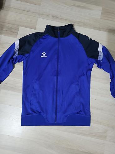Спортивные костюмы: Продаю экипировку KELME .
Не подошёл размер.
Цена окончательная — 2