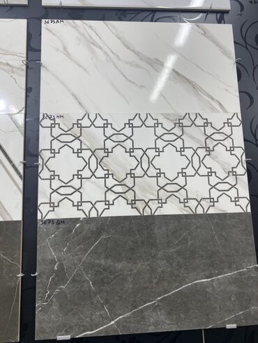 Керамическая плитка: **🔥 ПРОДАМ КАФЕЛЬ ОТ 550 сом/м²!** **✔ В НАЛИЧИИ:** ▫️ **120х60 — 18