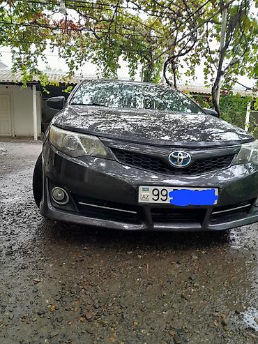 Toyota: Toyota Camry SE sedan - Korpus: sedan, qrafit/boz rəng - — 3