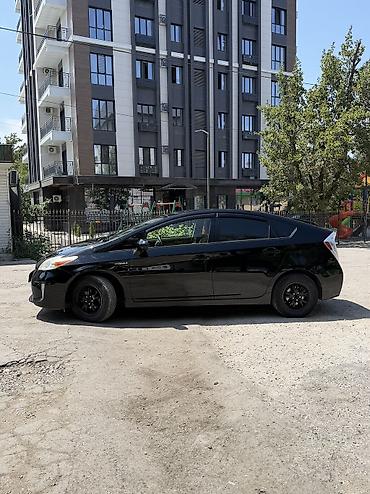 corolla 2016: Toyota Prius: 2014 г., 1.8 л, Автомат, Гибрид, Хэтчбэк — 3