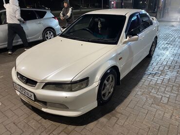 Honda: Honda Accord: 1999 г., 2 л, Типтроник, Бензин, Седан