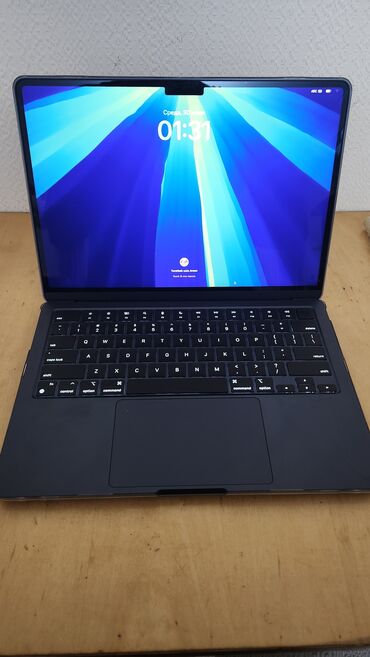 макбуки: Ноутбук, Apple, 16 ГБ ОЗУ, Apple M3, 13.5 ", Б/у, Для работы, учебы, память SSD