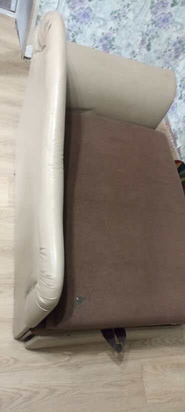 стенка кровать диван: Диван-кровать, цвет - Бежевый, Б/у