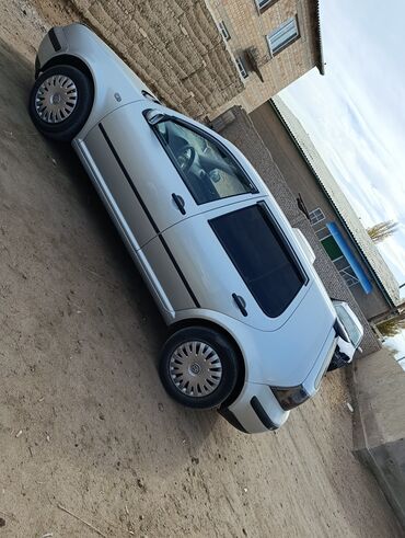 автомобили для инвалидов с ручным управлением: Volkswagen Golf: 2002 г., 1.6 л, Автомат, Бензин, Хетчбек