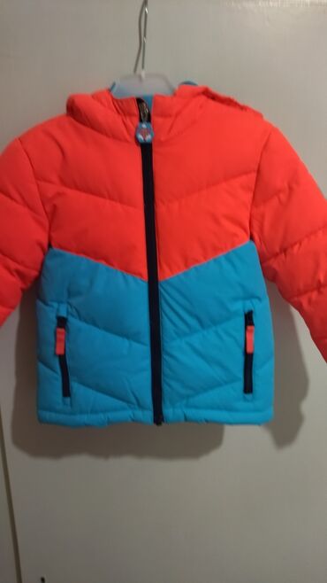 McKinley zimska jakna za skijanje za decake. Velicina 3. Nosena par