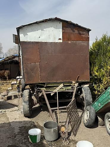 Вагоны: Продается передвижной вагончик. На ходу. Колеса 🛞 хорошие. Дышла есть — 3
