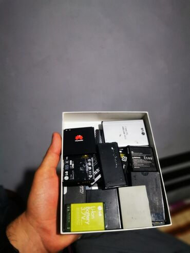 батарея на телефон fly bl6425: Müxtəlif markalı köhnə model mobil telefon batareyalarının