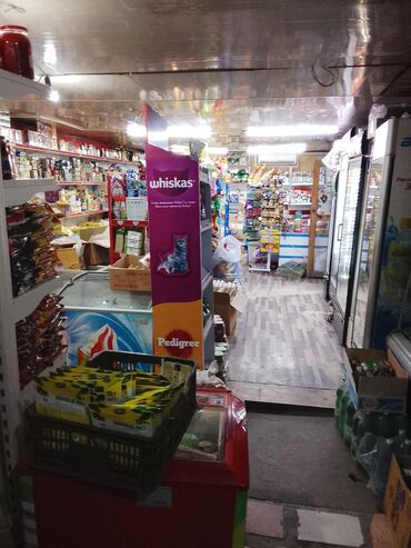 оптом овощи и фрукты: Продуктовый магазин формата «у дома» Ассортимент: - Бакалея и