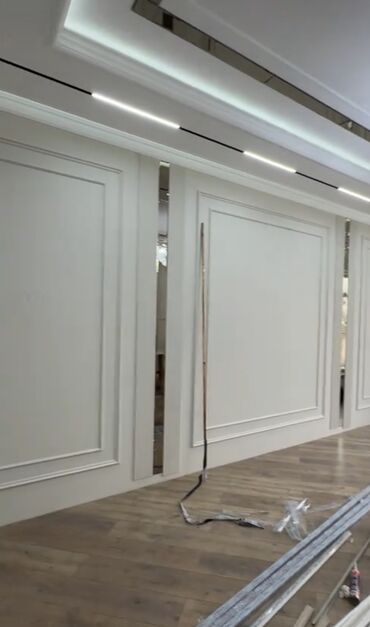 потолочный светильник: Профессиональный монтаж потолочного освещения: встраиваемые трековые