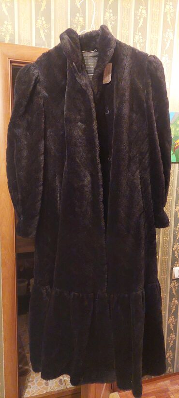 Шубы: Шуба, Длинная модель, 5XL (EU 50) at lalafo.kg Шубы: Шуба, Длинная модель, 5XL (EU 50)
