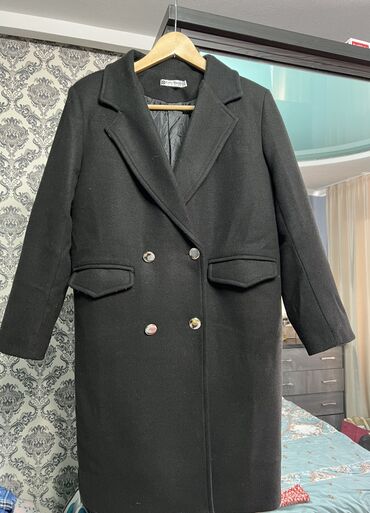 пальто шерсть: Продаю пальто теплое! 
Ниразу не носила 
Размер 44-46