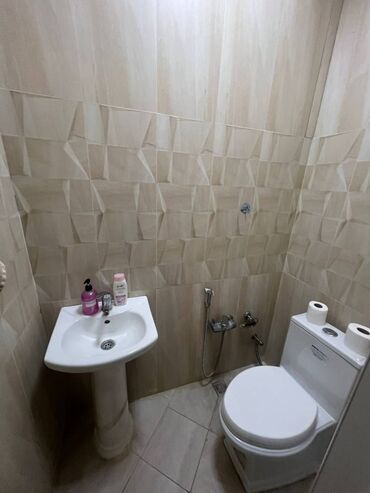 Uzunmüddətli kirayə mənzillər: Dərnəgül metrosu yaxınlığında, 7-ci mkr S.S.Axundov küç. "Union Park" — 10