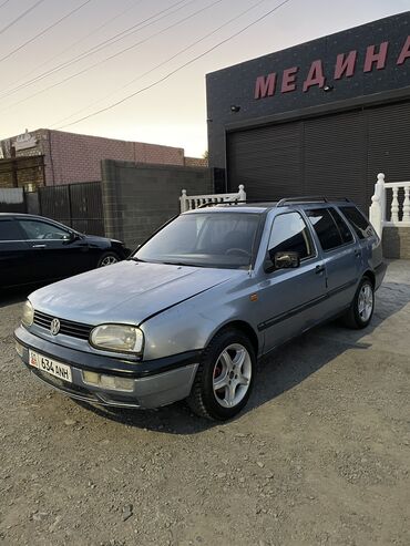 обмен на частный дом: Volkswagen Golf: 1994 г., 1.8 л, Механика, Бензин, Универсал