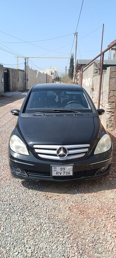 Mercedes-Benz: Mercedes-Benz B 170: 1.7 l | 2007 il Hetçbek