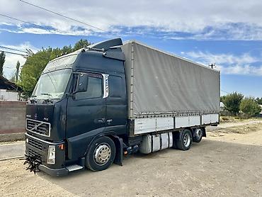 Volvo : 2004 г.