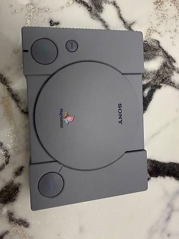 play stadion 2: Sony PlayStation (SCPH‑9002) oyun konsolu və iki ədəd rəsmi Sony — 7