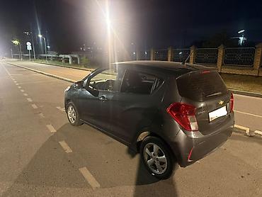 облегченные: Chevrolet Spark: 2018 г., 1 л, Автомат, Бензин, Хэтчбэк — 3