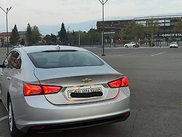 malibu spoiler: Chevrolet Malibu – gümüş rəngli, geniş və komfortlu sedan — 8