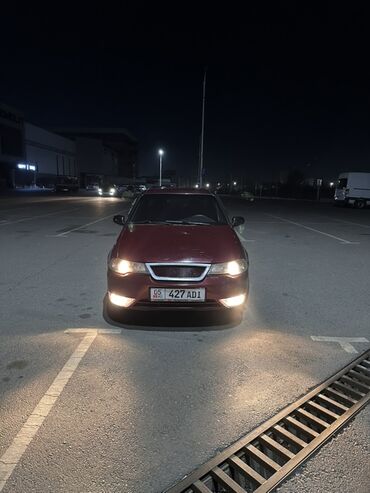 Другие автомобили: Легковой седан, темно-бордовый цвет. Кузов 4-дверный, классический — 1