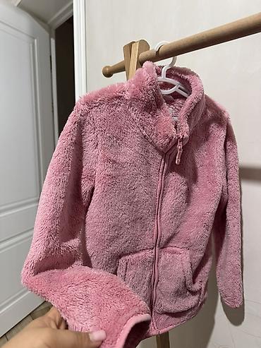 Верхняя одежда: Детская плюшевая кофта H&M - Размер на ярлыке: EUR 122/128 (US — 1