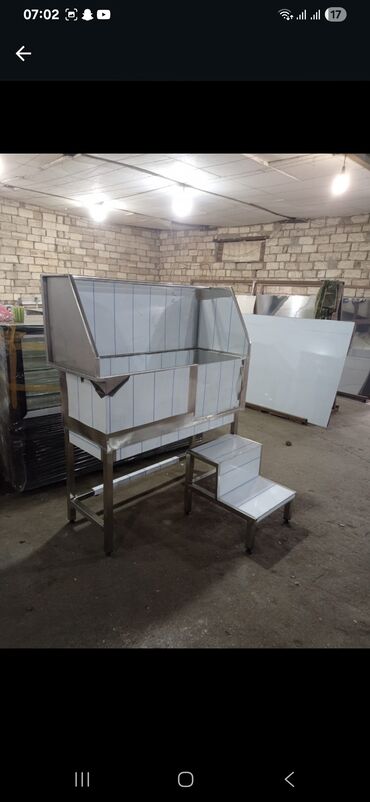 Soyuducu vitrinləri: Məhsul: Peçenye–şirniyyat üçün soyuduculu vitrinlər Təsvir: - — 17