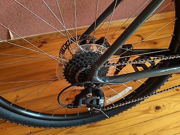 Dağ velosipedləri: Specialized Rockhopper dağ velosipedi - Çərçivə: Specialized — 14