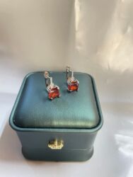 Minđuše: Naslov: Minđuše – 850 din/par Opis: Elegantne minđuše sa crvenim — 4