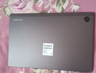 ekran ucun sade sekiller: Samsung Galaxy Tab A8 planşet Xüsusiyyətlər: - Böyük ekran: Geniş