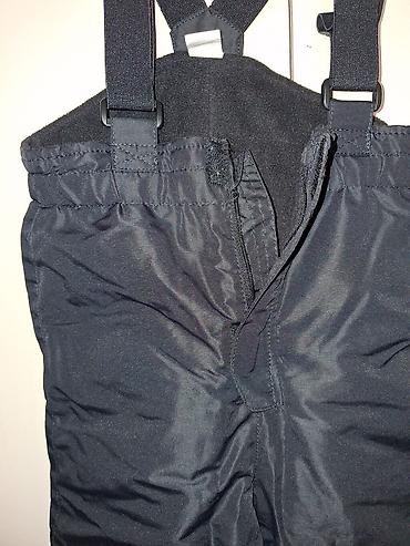 qara şalvarlar: H&M uşaq qar şalvarı (bib tipli) - Ölçü: EUR 104 / US 4T / UK 3–4 — 3